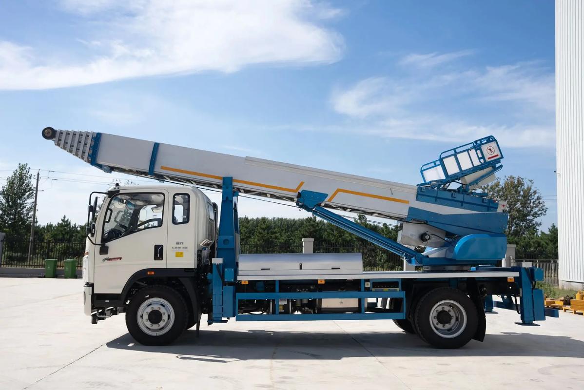 山东云梯上料车租赁费用