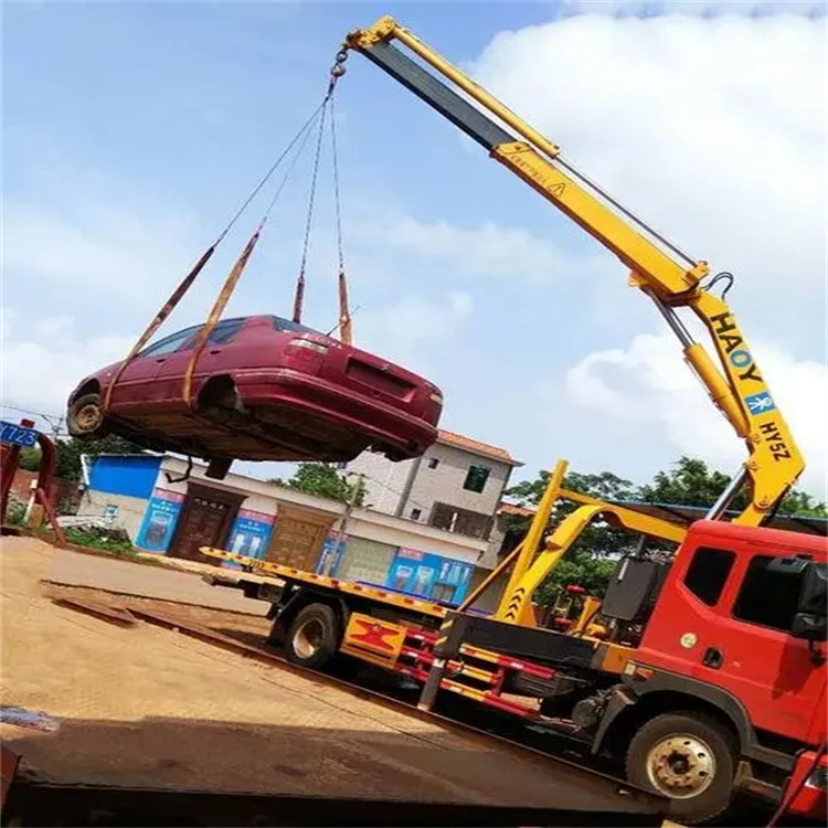 山东吊车吊汽车的正确方法